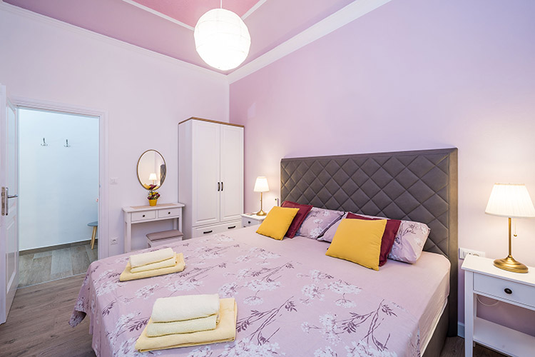 Bedroom from the other angle